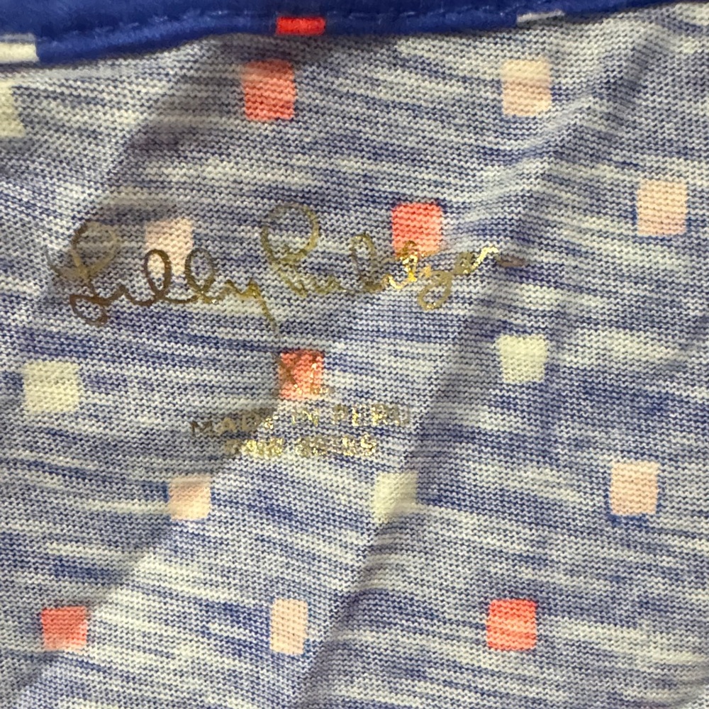 Lilly Pulitzer Etta V-Neck Women's Tee - Picture 2 of 4